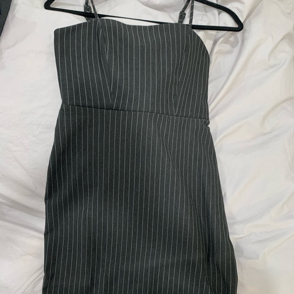 brand new striped bodycon minidress - Picture 2 of 3